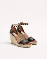 Valentino Double Rockstud Grainy Calfskin Wedge Sandal 105 Mm - Image 6